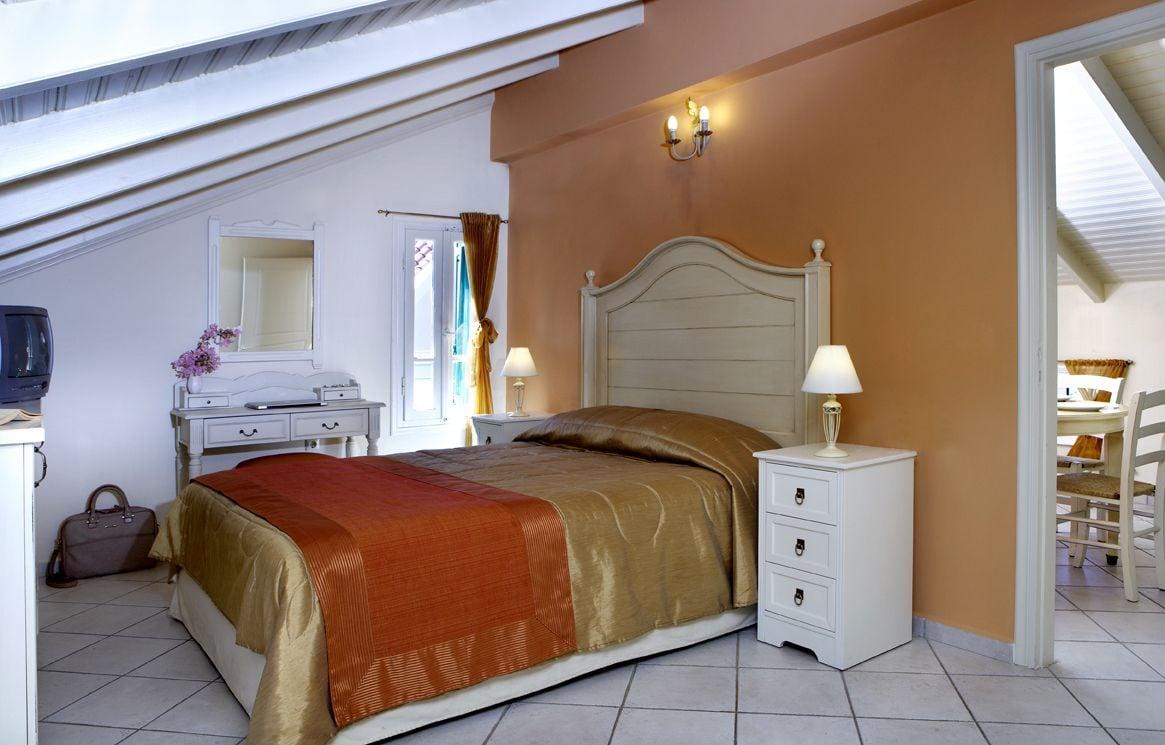 Dafnoudi Hotel Apartments Antipata エクステリア 写真