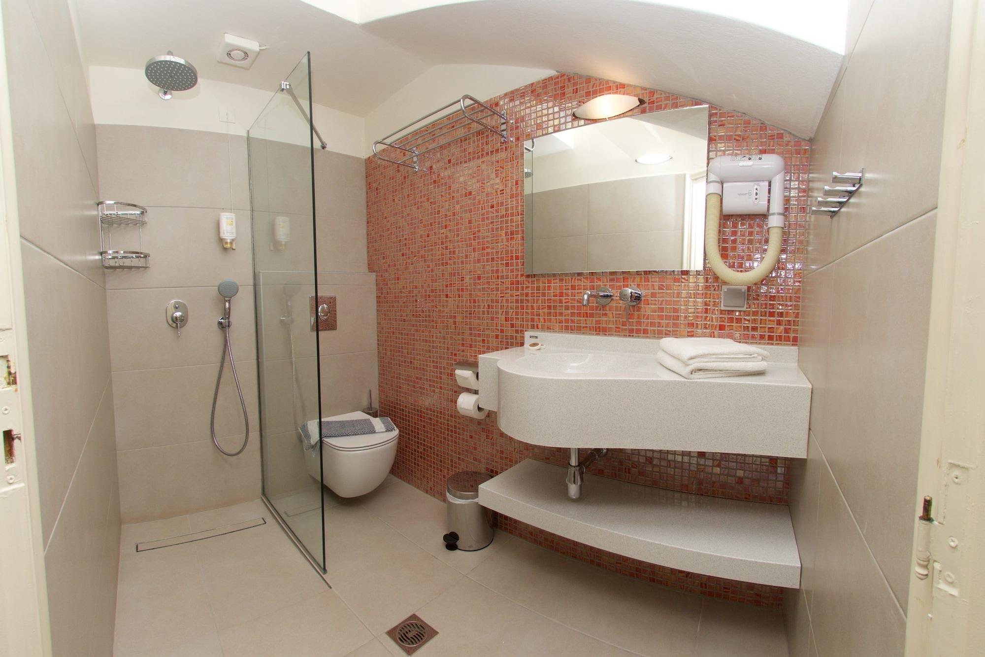 Dafnoudi Hotel Apartments Antipata エクステリア 写真