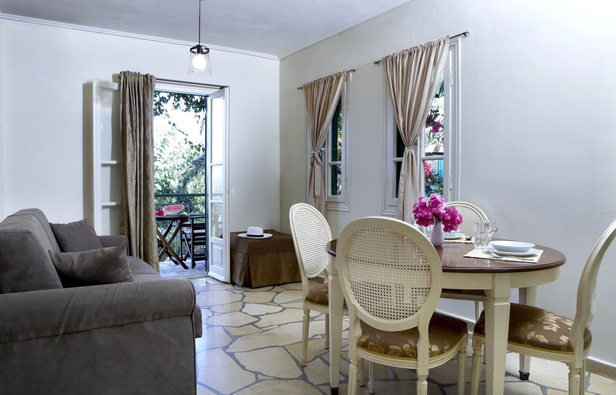 Dafnoudi Hotel Apartments Antipata エクステリア 写真