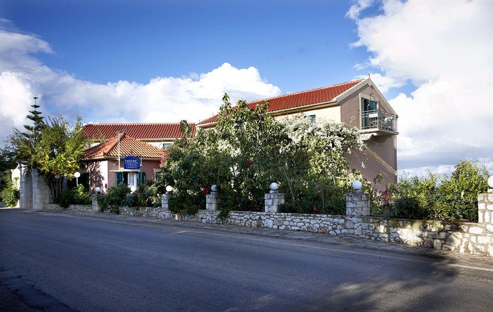 Dafnoudi Hotel Apartments Antipata エクステリア 写真